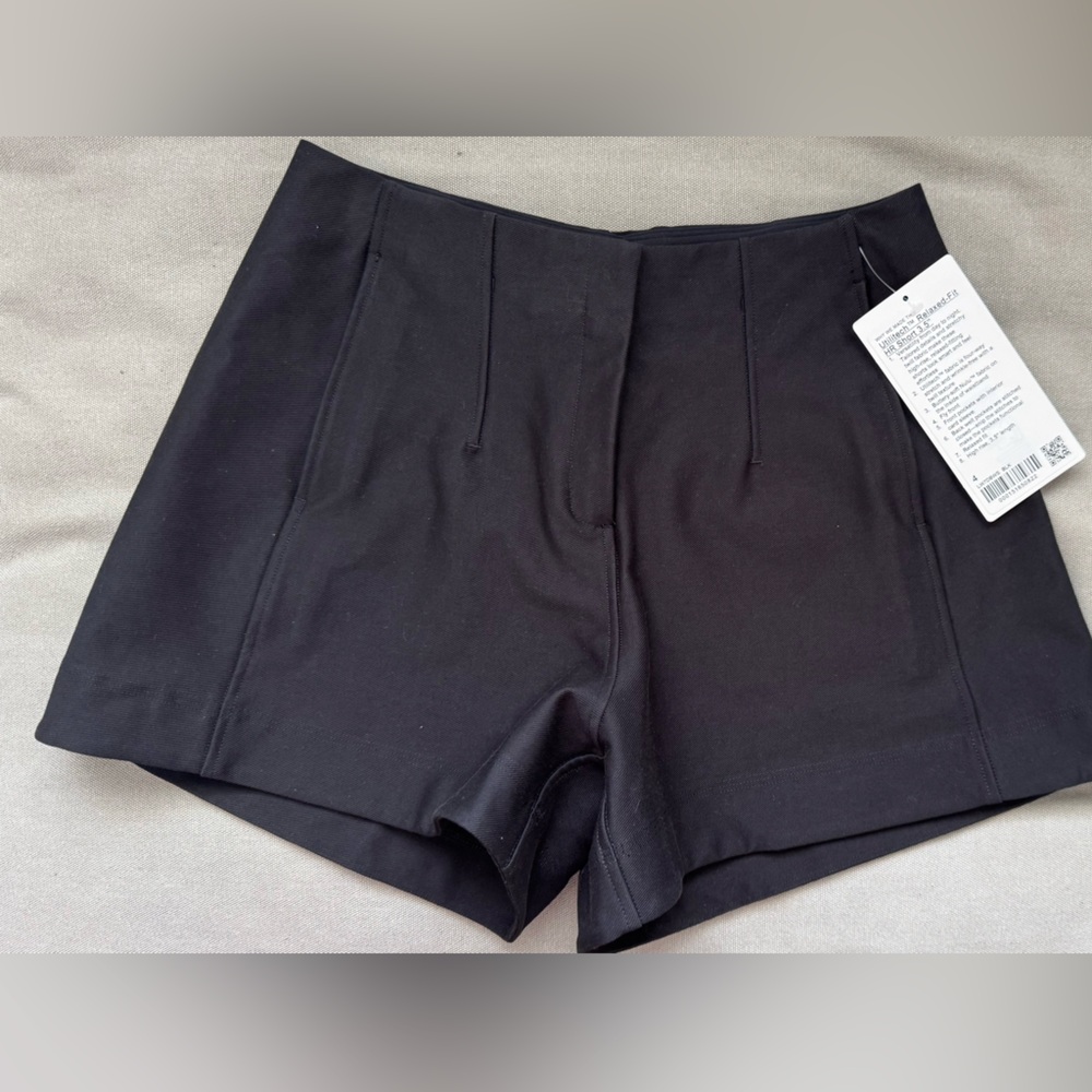 Lululemon Utilitech Relaxed Fit High Rise Shorts 3.5" blk size 4